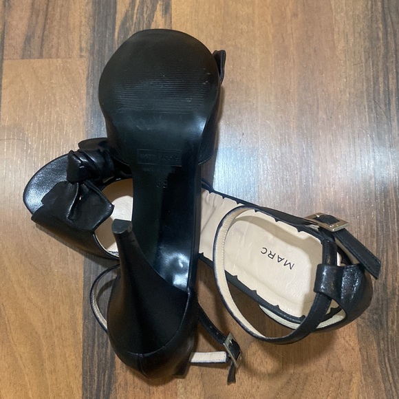Strappy Black Peep Toe Marc Jacobs Heels, size 39 - Picture 5 of 6